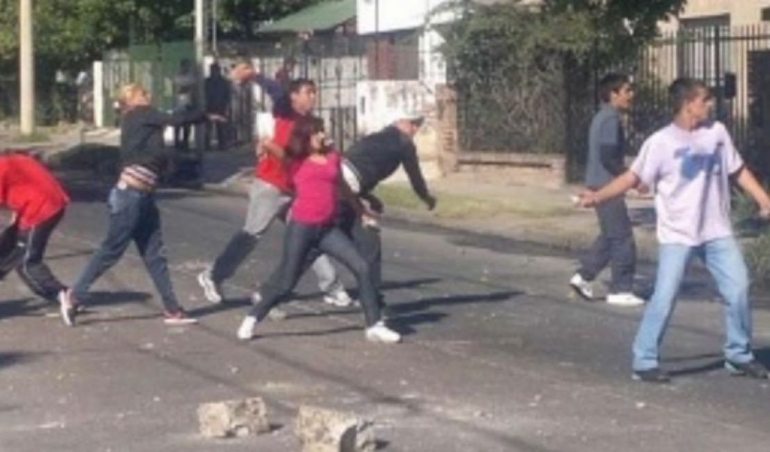 129136-un-festejo-del-dia-de-la-madre-termino-en-batalla-campal-en-castaniares