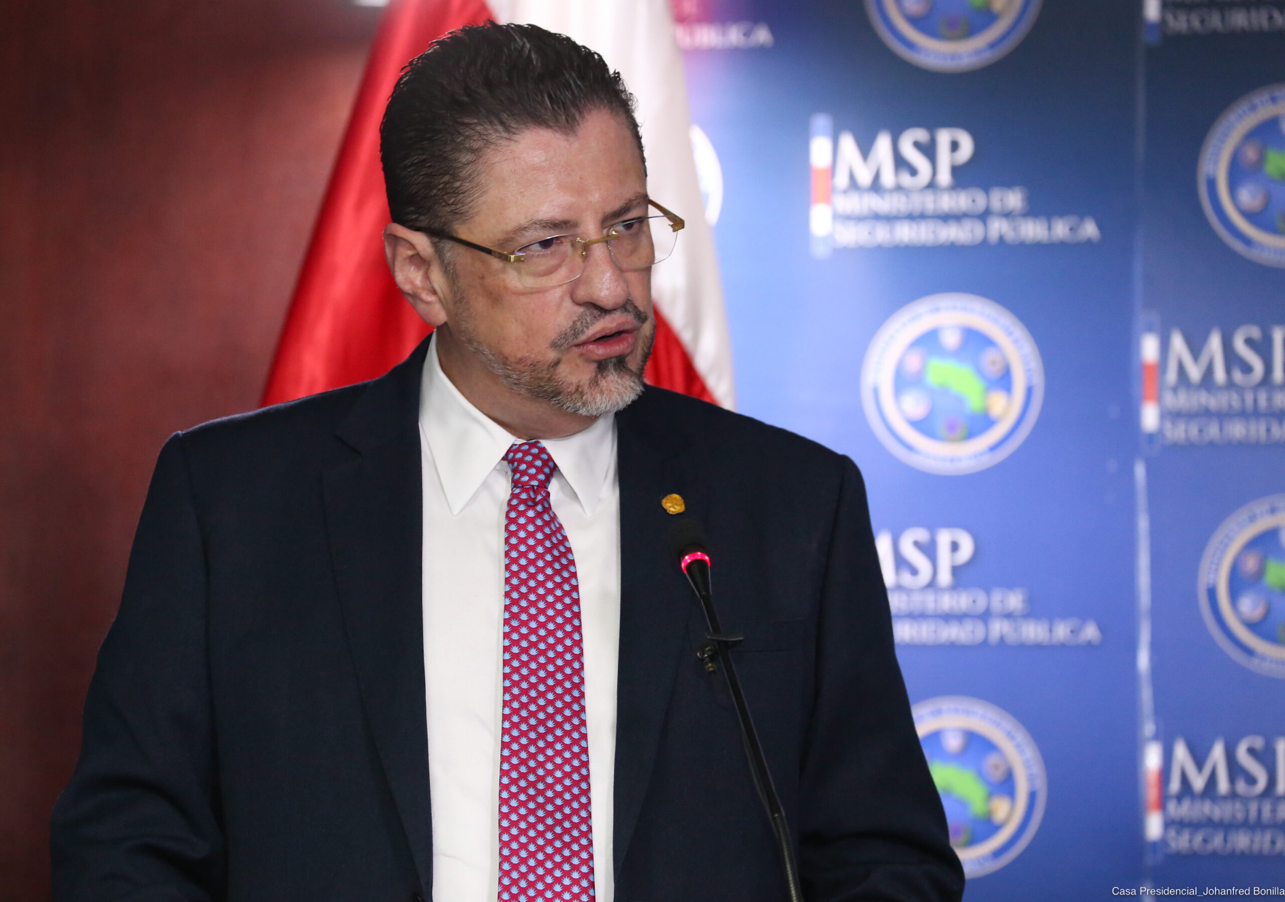 EAB0CEA7-3D9A-4A7C-A856-0FFE6F590F17