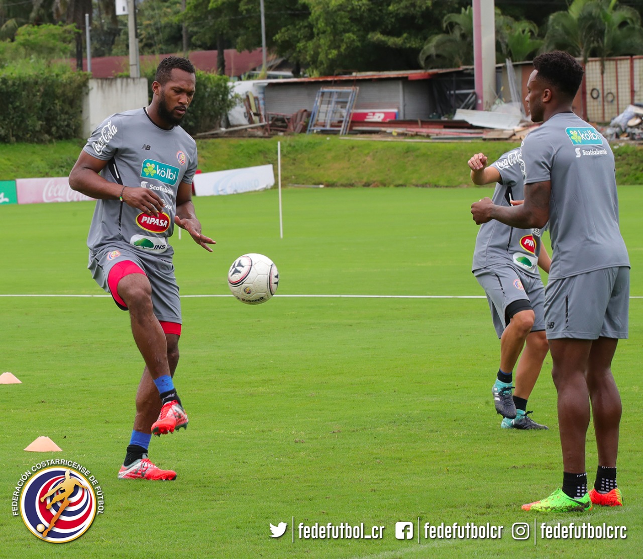 Kendall-Waston-entrenamiento-2-octubre-2017-2