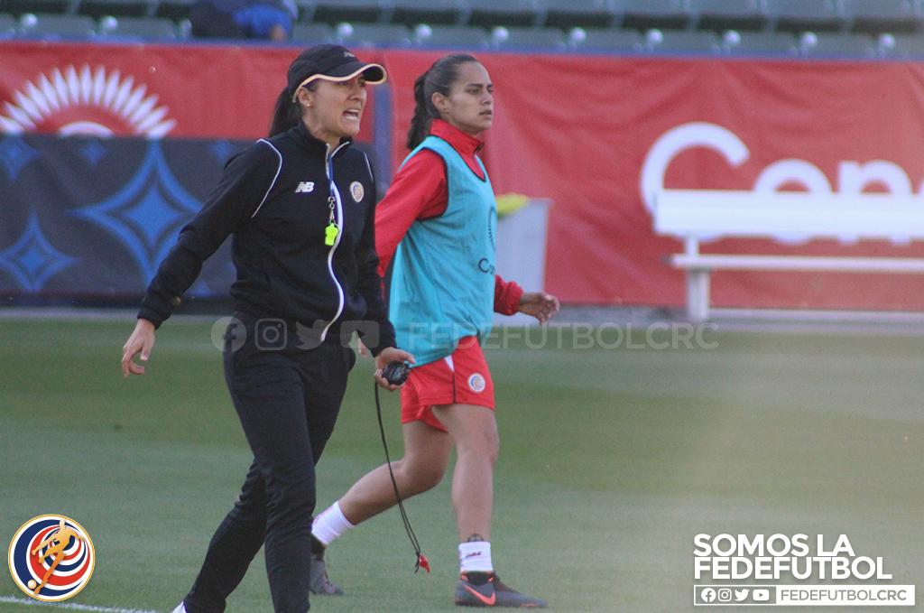 767CB911-B10D-4A9A-8774-669A5E345002