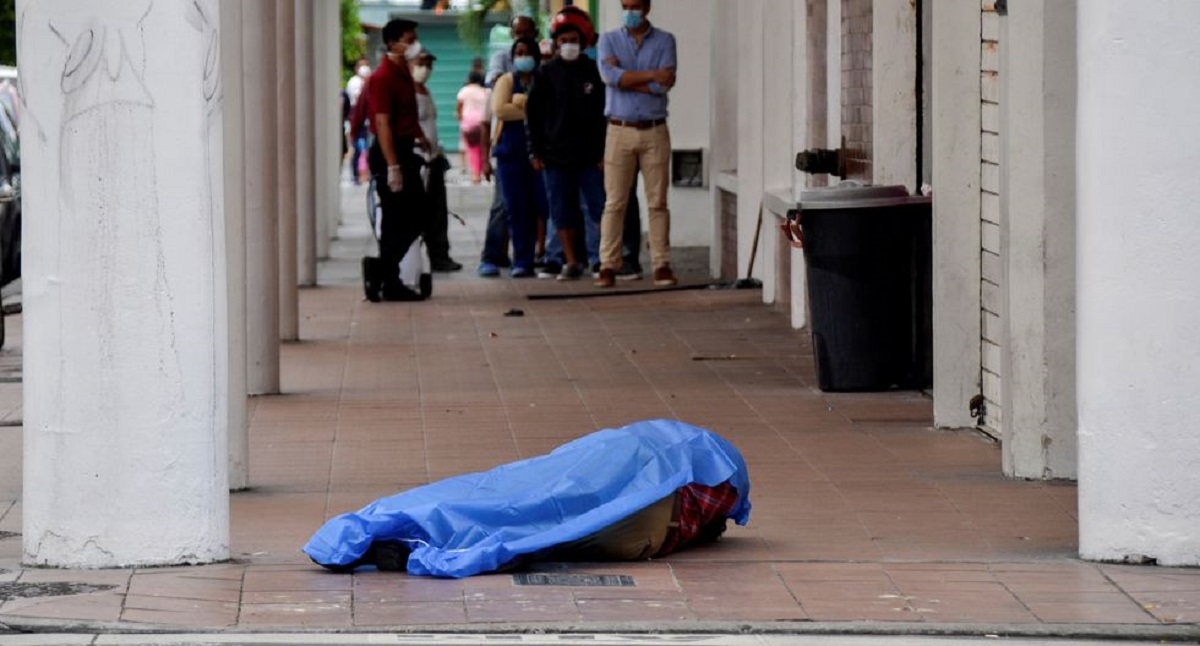 8EC51885-10BC-4E76-AE7A-329C01E5A07E